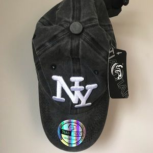 New York Dad Hat. Brand new with tags